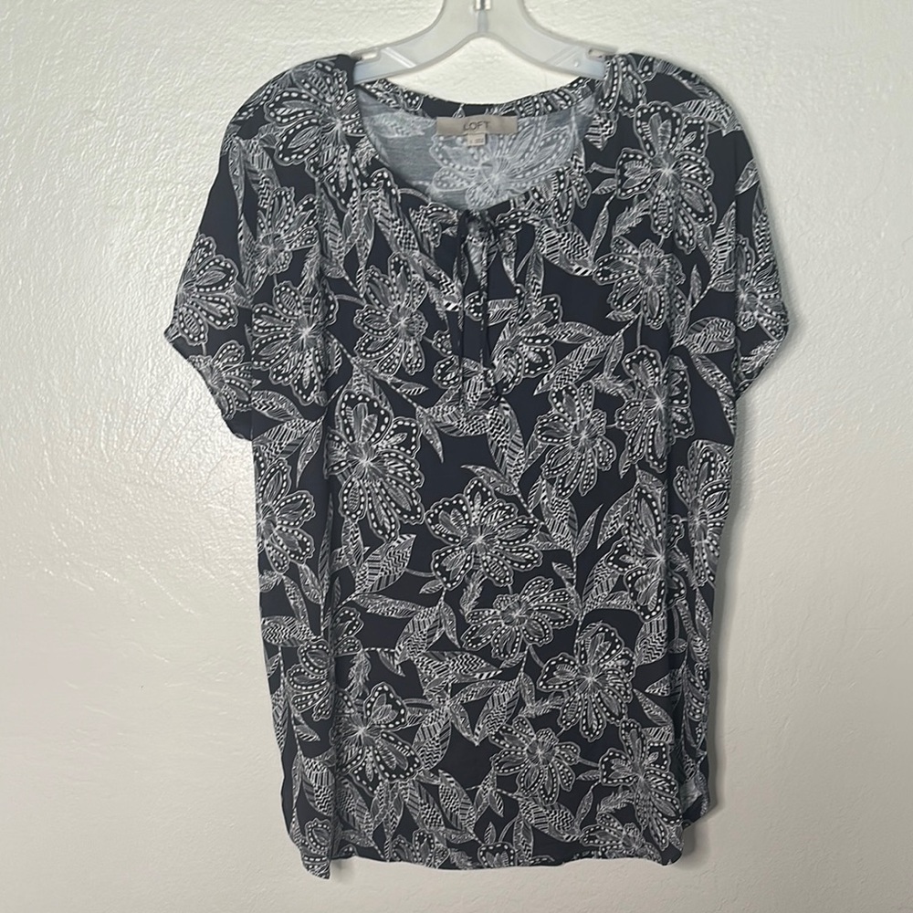 NWT Loft Floral Women's Top Size Large